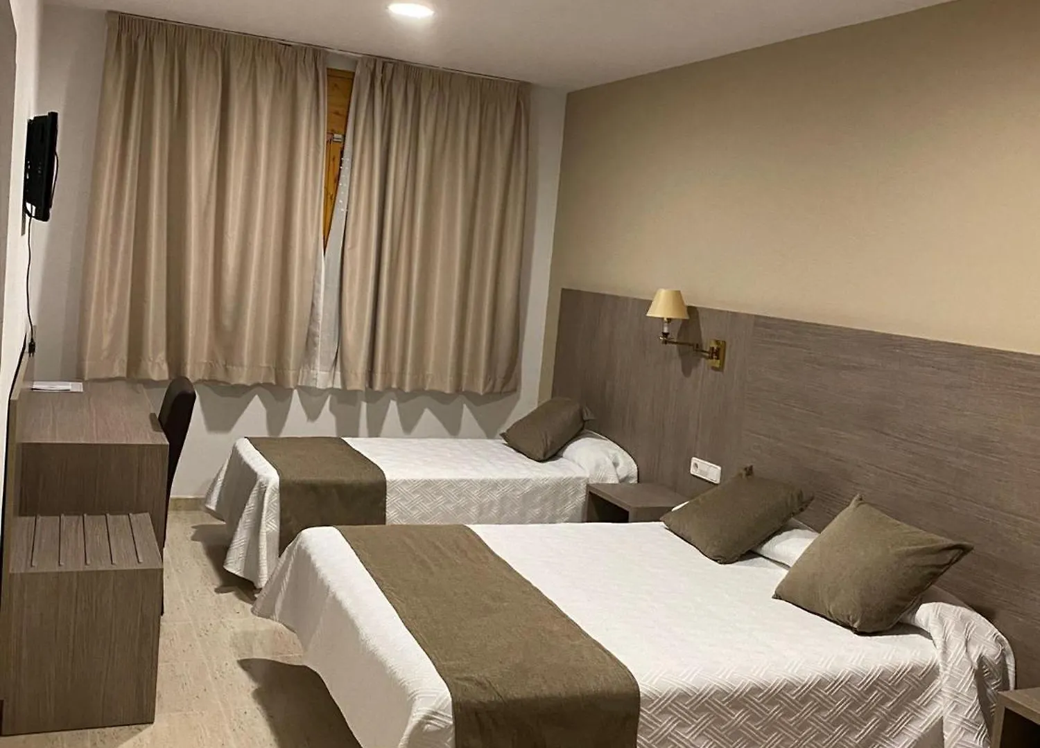 Ca La Maria Hotel Tordera 2*,